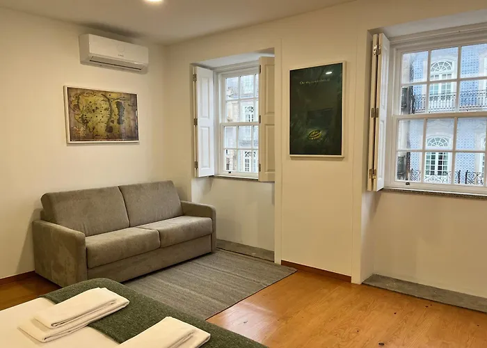 Clérigos Cinema Pensión