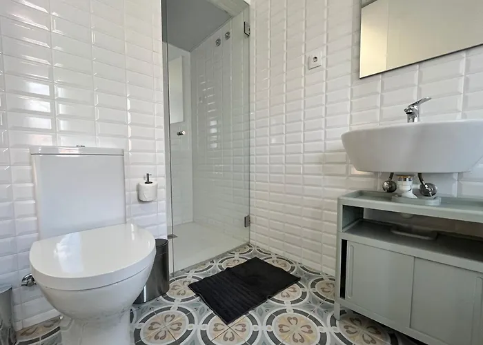 Clérigos Cinema 3* Oporto