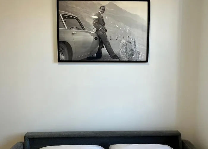 Pensión Clérigos Cinema