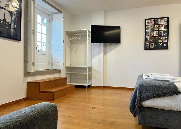 Clérigos Cinema 3* Oporto