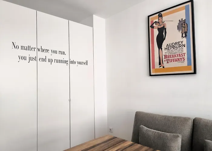 بيت ضيافة Clerigos Cinema بورتو