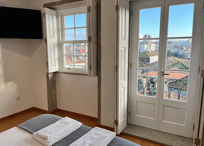 Clerigos Cinema 3* بورتو