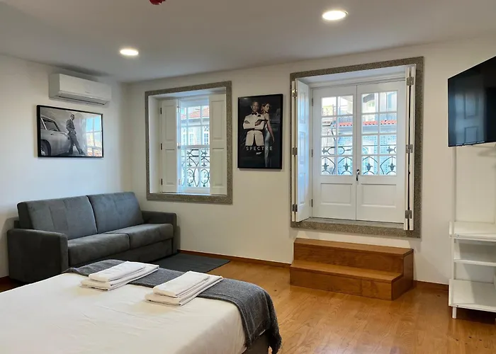 Clerigos Cinema Pensjonat Porto